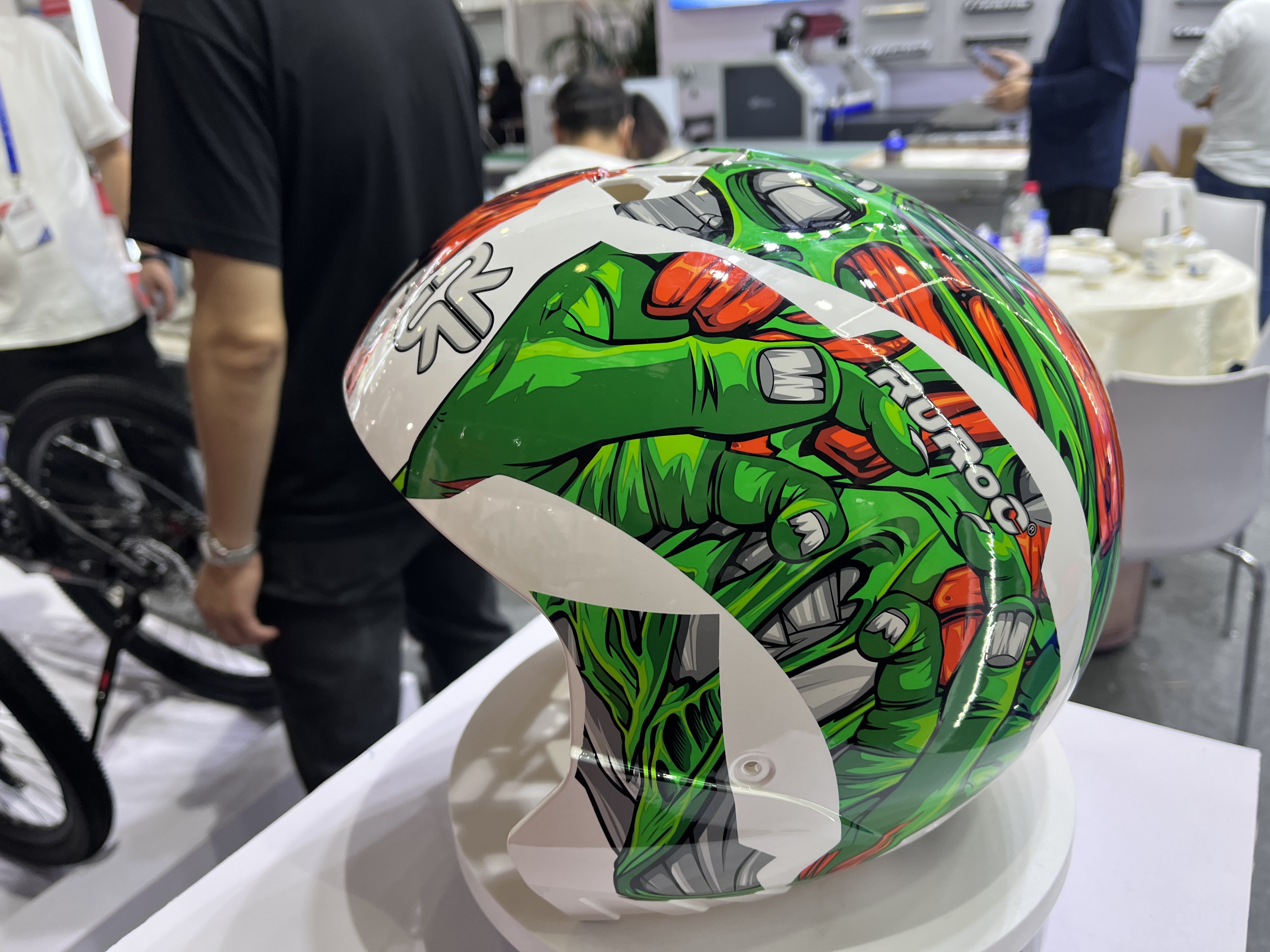 Чорнило, що використовується на шоломах